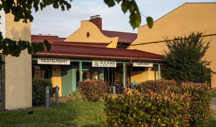 Vulk�n Wellness Hotel �s Kemping Celld�m�lk - Csillagsz�r�s Kar�csony