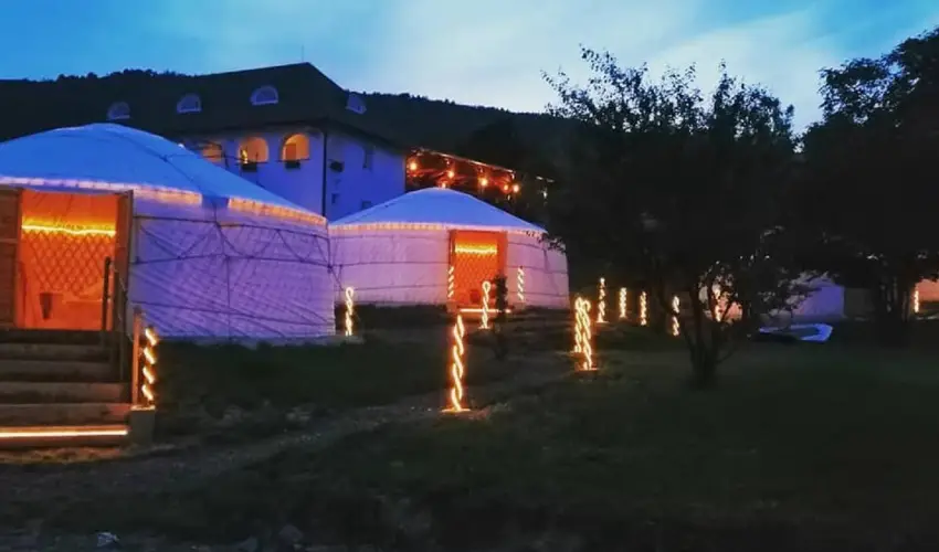 Jurta Spirit Hotel Balatongyrk - Karcsony