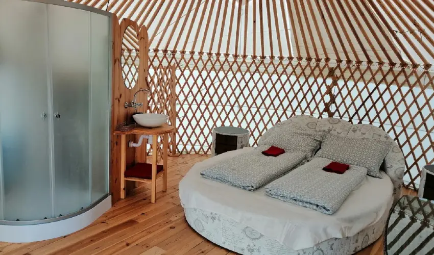 Jurta Spirit Hotel Balatongyrk - Karcsony