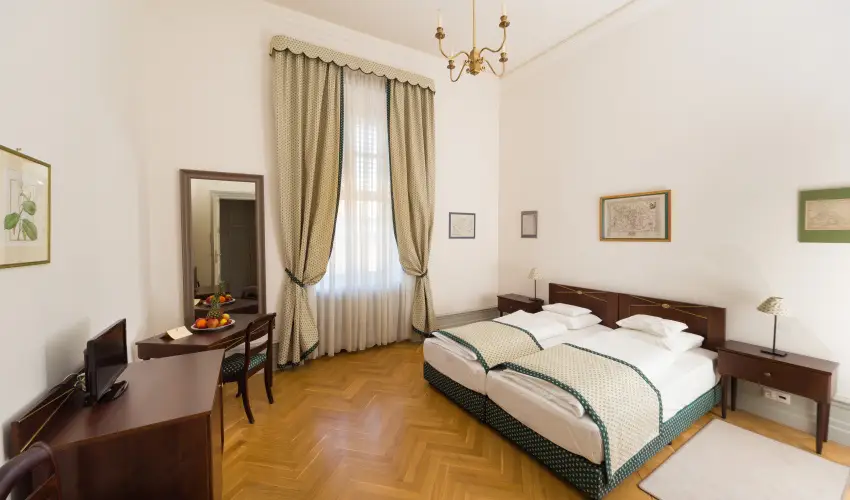 Krolyi Kastly Hotel & Restaurant  Fehrvrcsurg - Karcsony 