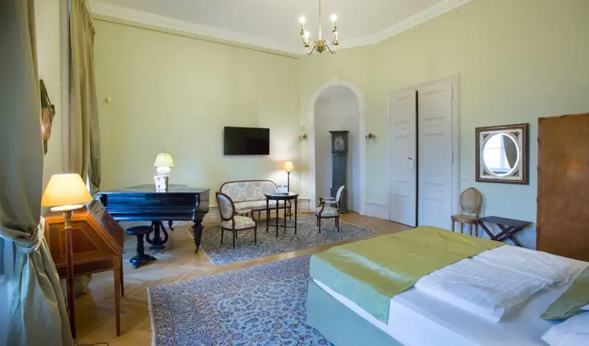 Krolyi Kastly Hotel & Restaurant  Fehrvrcsurg - Karcsony 