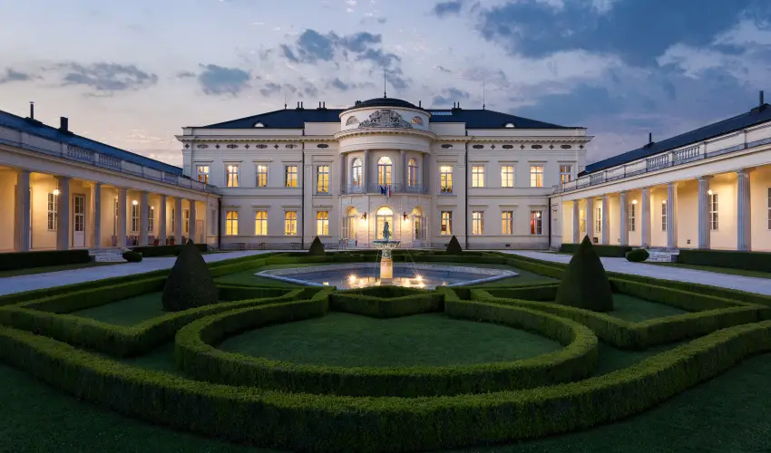 Krolyi Kastly Hotel & Restaurant  Fehrvrcsurg - Karcsony 