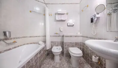 Kastlyhotel Sasvr Pardsasvr