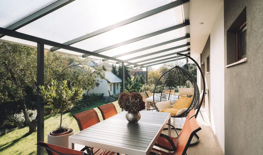 Kat�ng Vend�gh�z Tardos - Kar�csony (min. 2 �j)