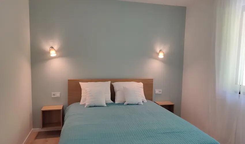 Kat�ng Vend�gh�z Tardos - Kar�csony (min. 2 �j)