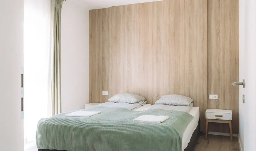 Kat�ng Vend�gh�z Tardos - Kar�csony (min. 2 �j)