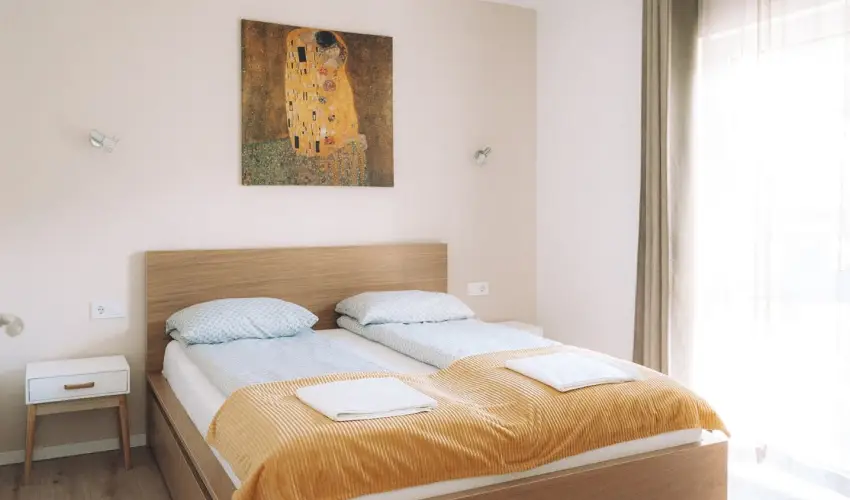 Kat�ng Vend�gh�z Tardos - Kar�csony (min. 2 �j)