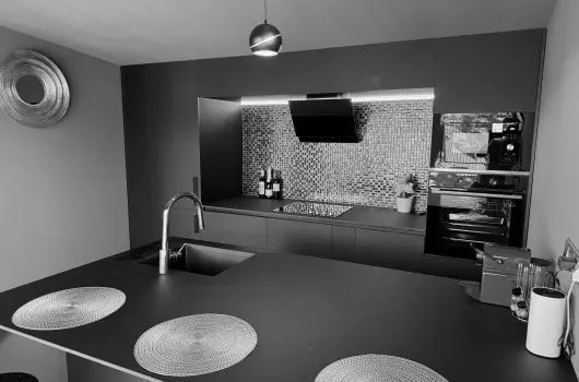 K�kmad�r Vend�gh�z - Kar�csony