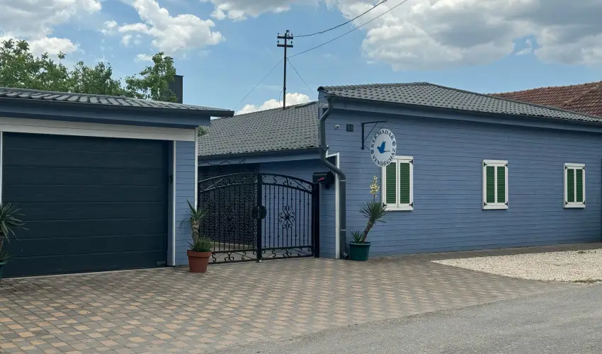 Kkmadr Vendghz Homokmgy - Karcsony