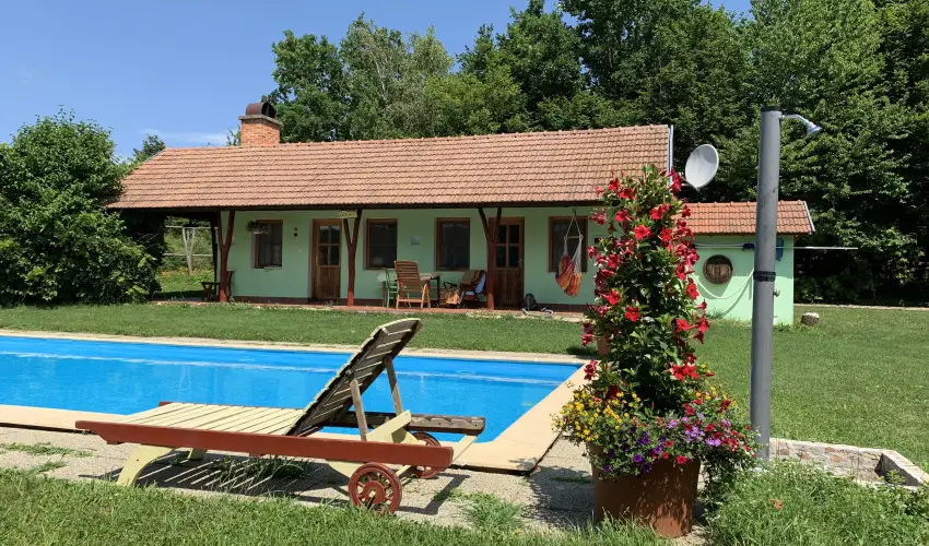 Kerca Bio Farm Kercaszomor - Karcsony (min. 2 j)