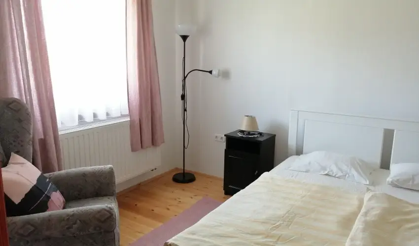 Kerca Bio Farm Kercaszomor - Karcsony (min. 2 j)