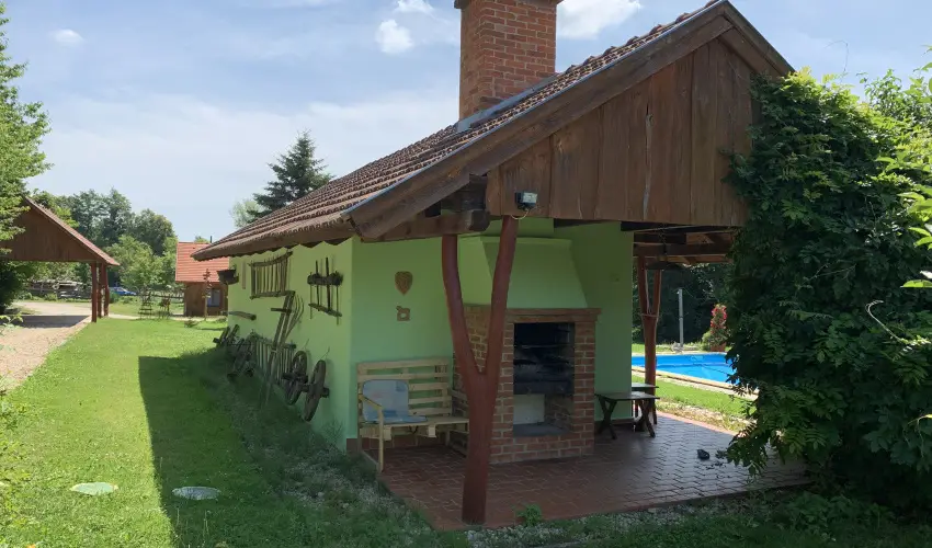 Kerca Bio Farm Kercaszomor - Karcsony (min. 2 j)