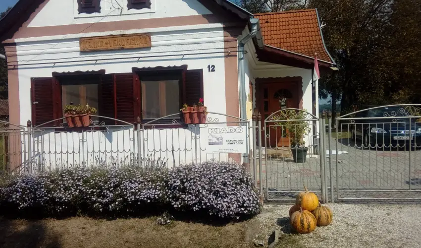 Kerka Vendghz Csesztreg - Karcsony (min. 2 j)