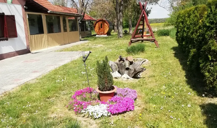 Kerka Vendghz Csesztreg - Karcsony (min. 2 j)