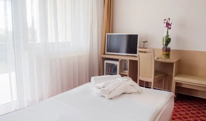 Kt Korona Konferencia & Wellness Hotel Balatonszrsz - Csaldi karcsony s nnepek Kztt (min. 3 j)