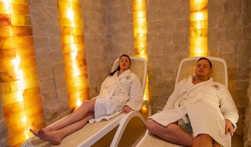 Kt Korona Konferencia & Wellness Hotel Balatonszrsz - Csaldi karcsony s nnepek Kztt (min. 3 j)