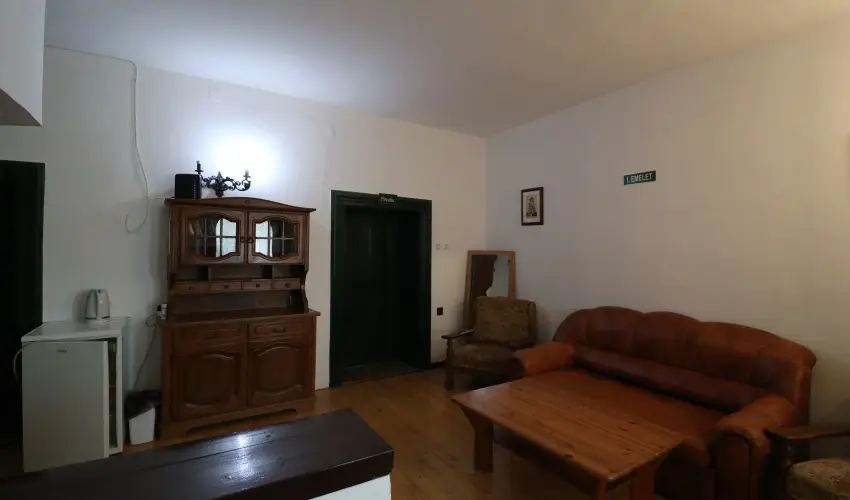 K�bor Macska Fogad� K�szeg - Kar�csony