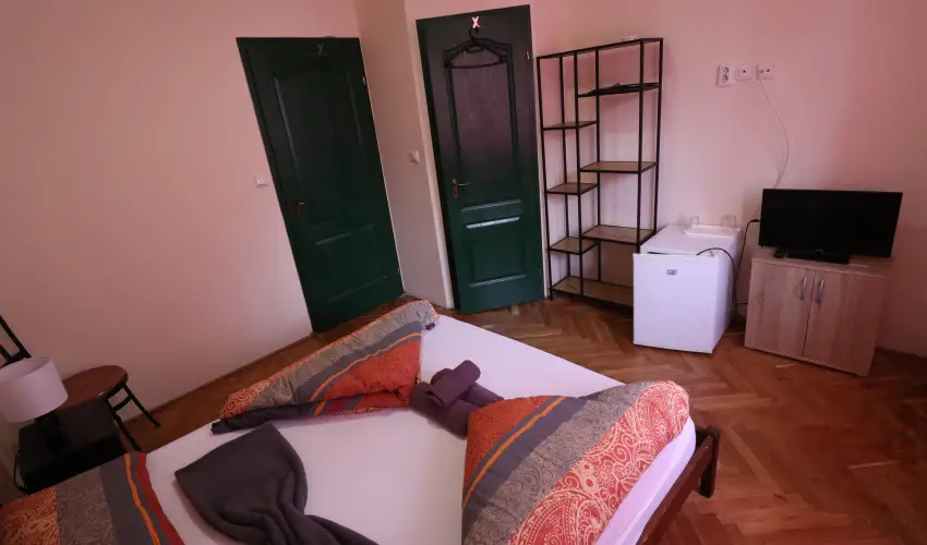 K�bor Macska Fogad� K�szeg - Kar�csony