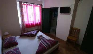 K�bor Macska Fogad� K�szeg