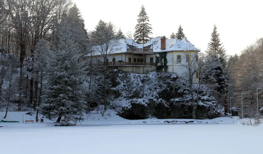 Kőkapu Vadászkastély és Hotel & Apartments Nagyhuta - Karácsony (min. 2 éj)