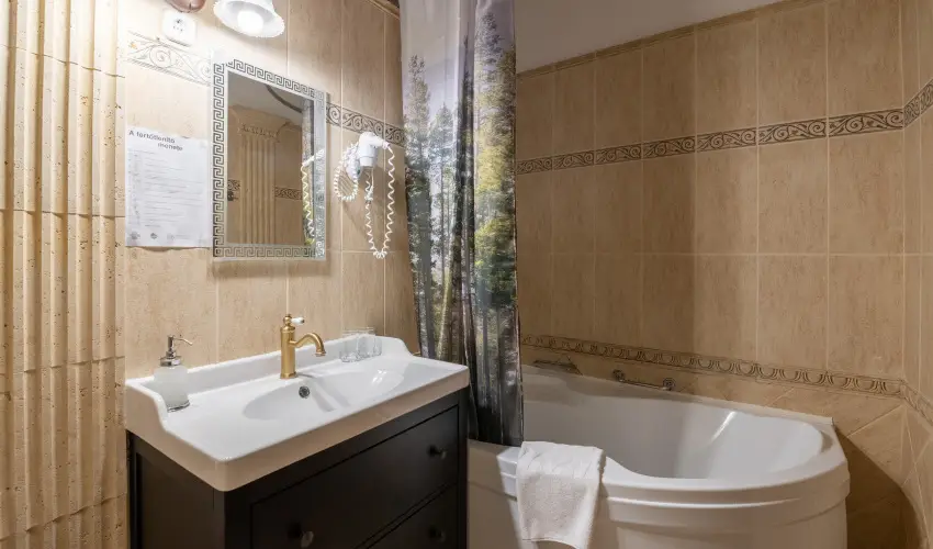 Kőkapu Vadászkastély és Hotel & Apartments Nagyhuta - Karácsony (min. 2 éj)