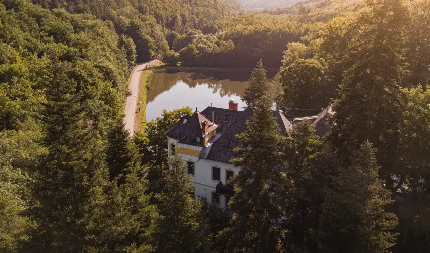 Kőkapu Vadászkastély és Hotel & Apartments Nagyhuta - Karácsony (min. 2 éj)