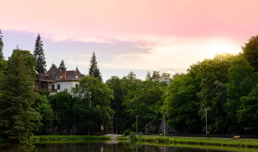 Kőkapu Vadászkastély és Hotel & Apartments Nagyhuta - Karácsony (min. 2 éj)