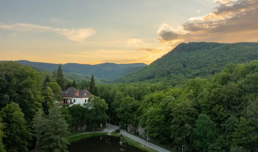 Kőkapu Vadászkastély és Hotel & Apartments Nagyhuta - Karácsony (min. 2 éj)