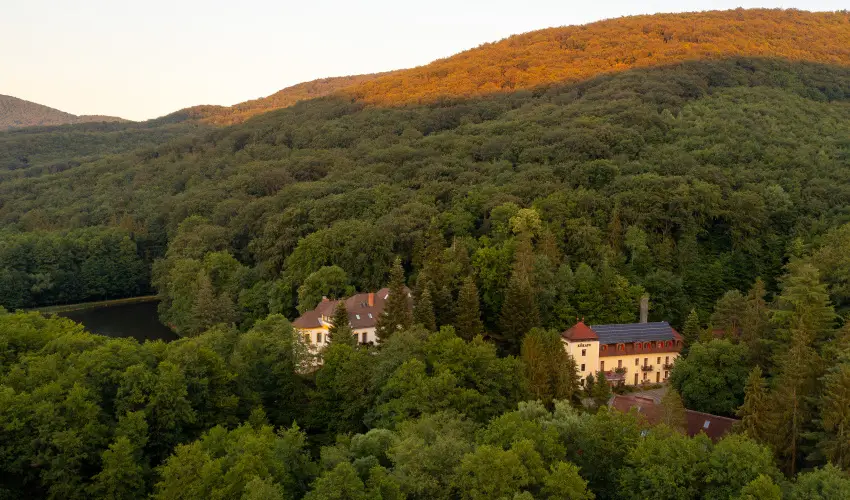 Kőkapu Vadászkastély és Hotel & Apartments Nagyhuta - Karácsony (min. 2 éj)