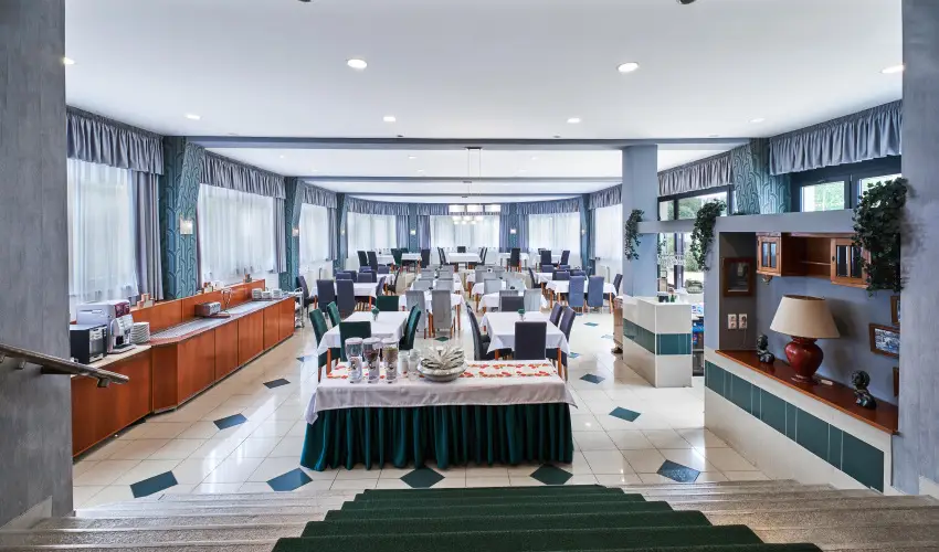 Korona Hotel Harkny Harkny - Karcsony