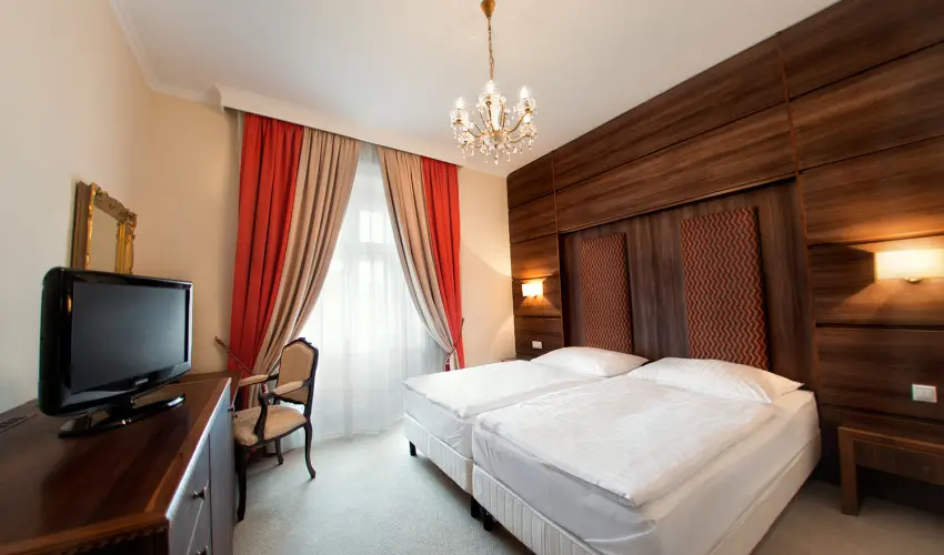 Kristly Imperial Hotel Tata - Karcsony (min. 2 j)