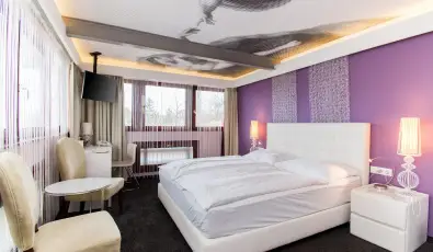 Kristly Imperial Hotel Tata