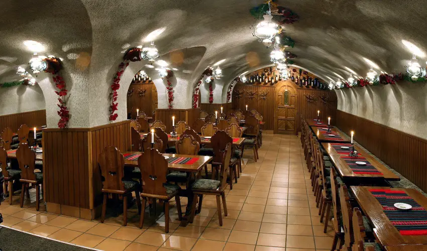 Kulacs Csrda & Panzi Eger - Karcsony (min. 2 j)