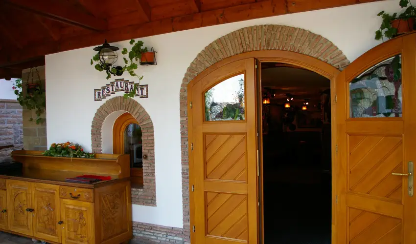 Kulacs Csrda & Panzi Eger - Karcsony (min. 2 j)