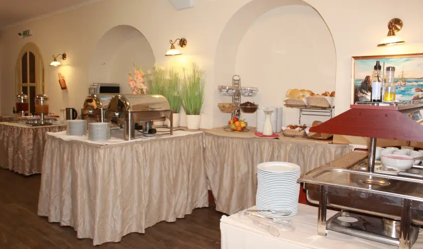 Land-Plan Hotel & Restaurant Tltstava - Karcsony 