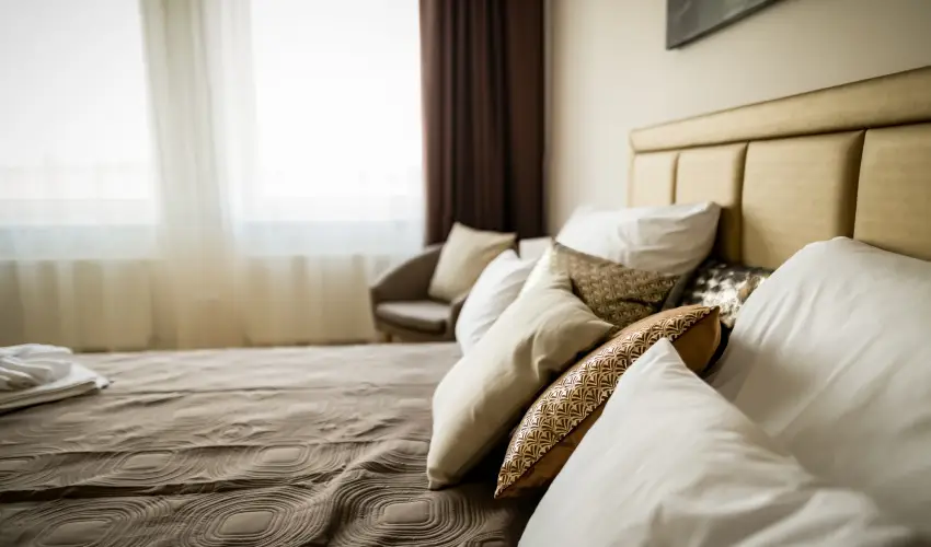 Land-Plan Hotel & Restaurant Tltstava - Karcsony 