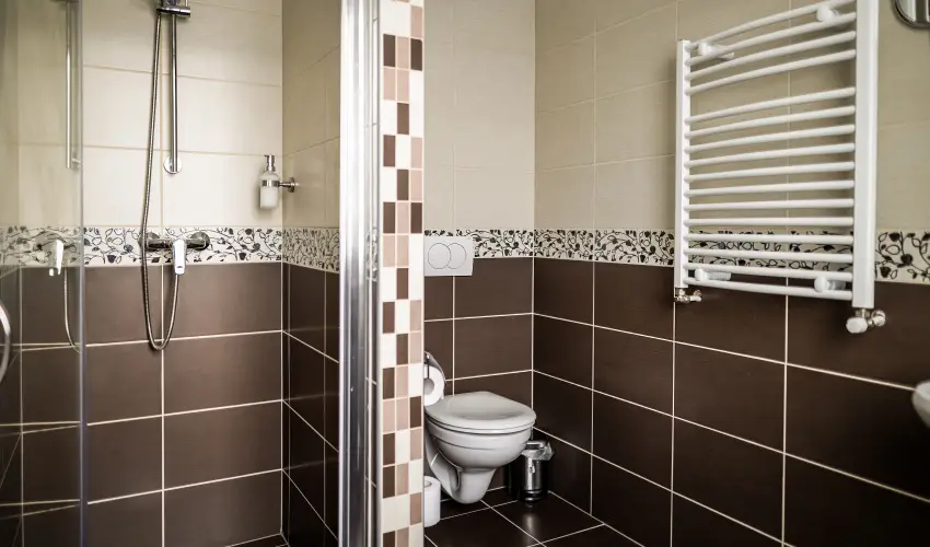 Land-Plan Hotel & Restaurant Tltstava - Karcsony 