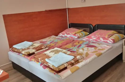 Liza Apartman - Kar�csony (min. 2 �j)