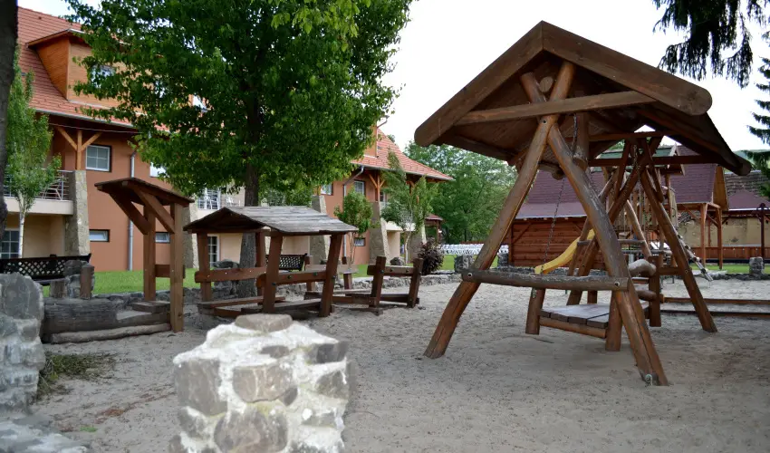 Malomkert Hotel Nagybrzsny - Karcsony