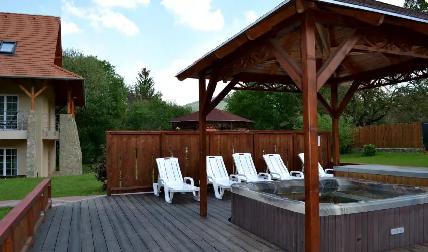 Malomkert Hotel Nagybrzsny - Karcsony