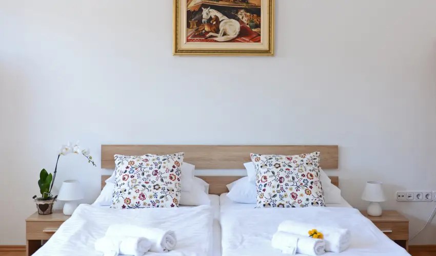 Malom-t Vendghz Tapolca - Karcsony (min. 2 j)