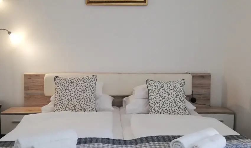 Malom-t Vendghz Tapolca - Karcsony (min. 2 j)