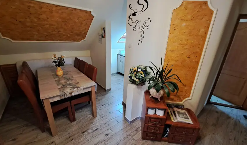 Margar�ta Panzi� S�rospatak - Kar�csony (min. 2 �j)