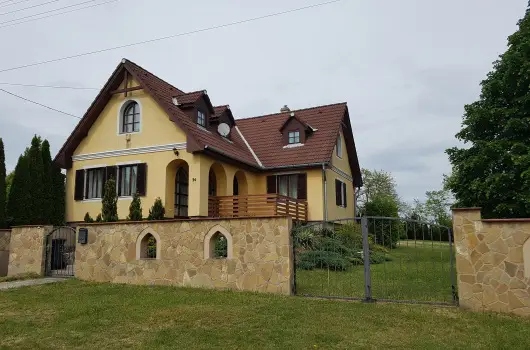 M�rk�i Vend�gh�z - kapu a Bakonyra - Kar�csony (min. 2 �j)