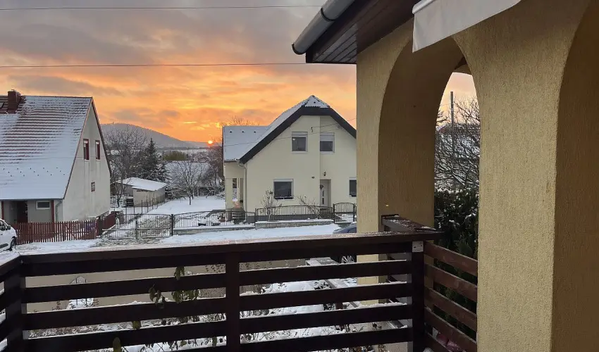 M�rk�i Vend�gh�z - kapu a Bakonyra M�rk� - Kar�csony (min. 2 �j)