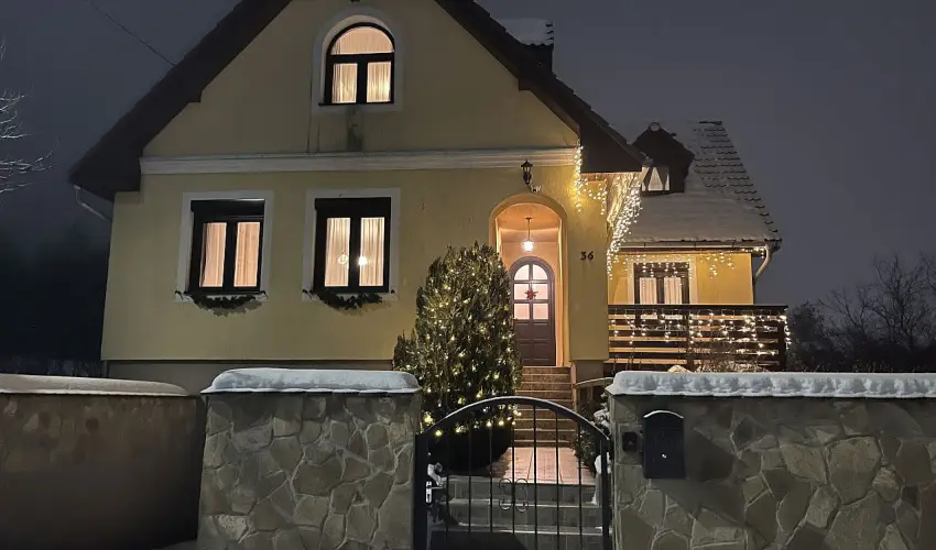 M�rk�i Vend�gh�z - kapu a Bakonyra M�rk� - Kar�csony (min. 2 �j)