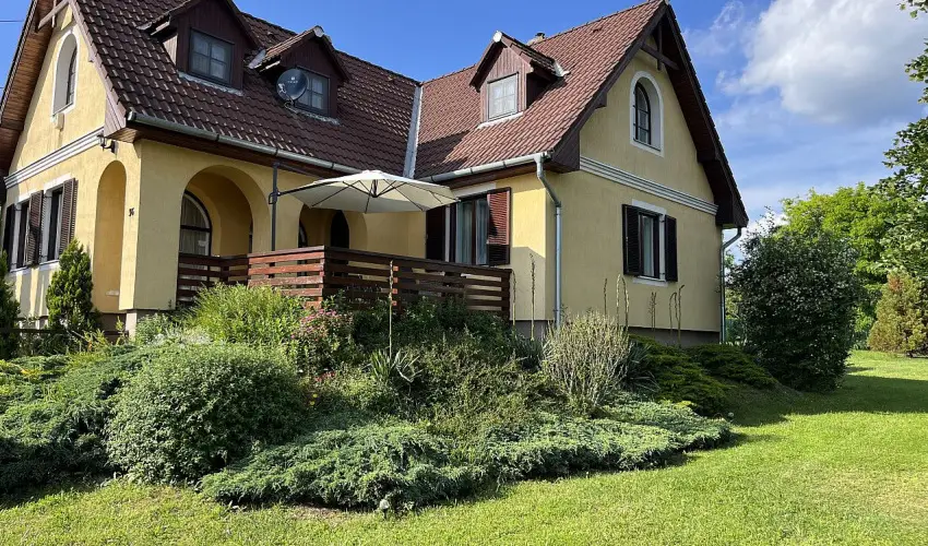 M�rk�i Vend�gh�z - kapu a Bakonyra M�rk� - Kar�csony (min. 2 �j)