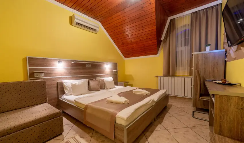 Mrvny Panzi Hajdszoboszl - Karcsony (min. 3 j)