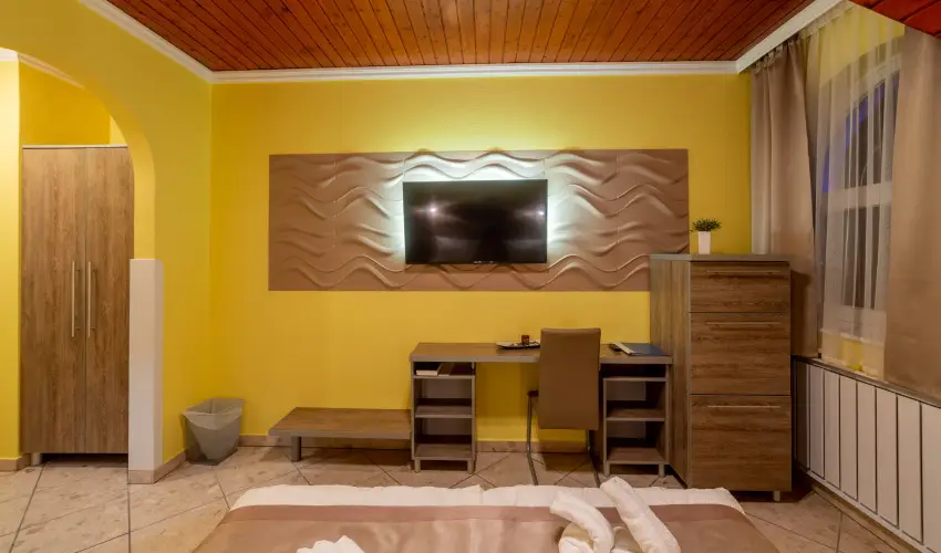 Mrvny Panzi Hajdszoboszl - Karcsony (min. 3 j)