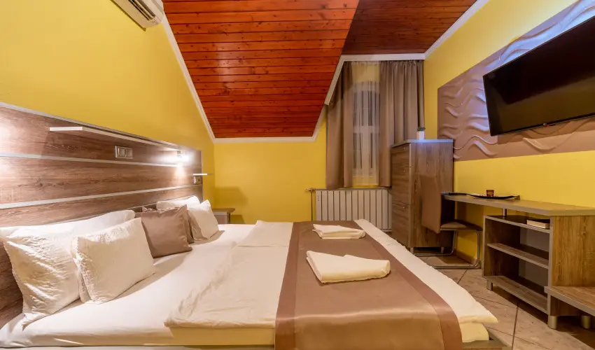 Mrvny Panzi Hajdszoboszl - Karcsony (min. 3 j)